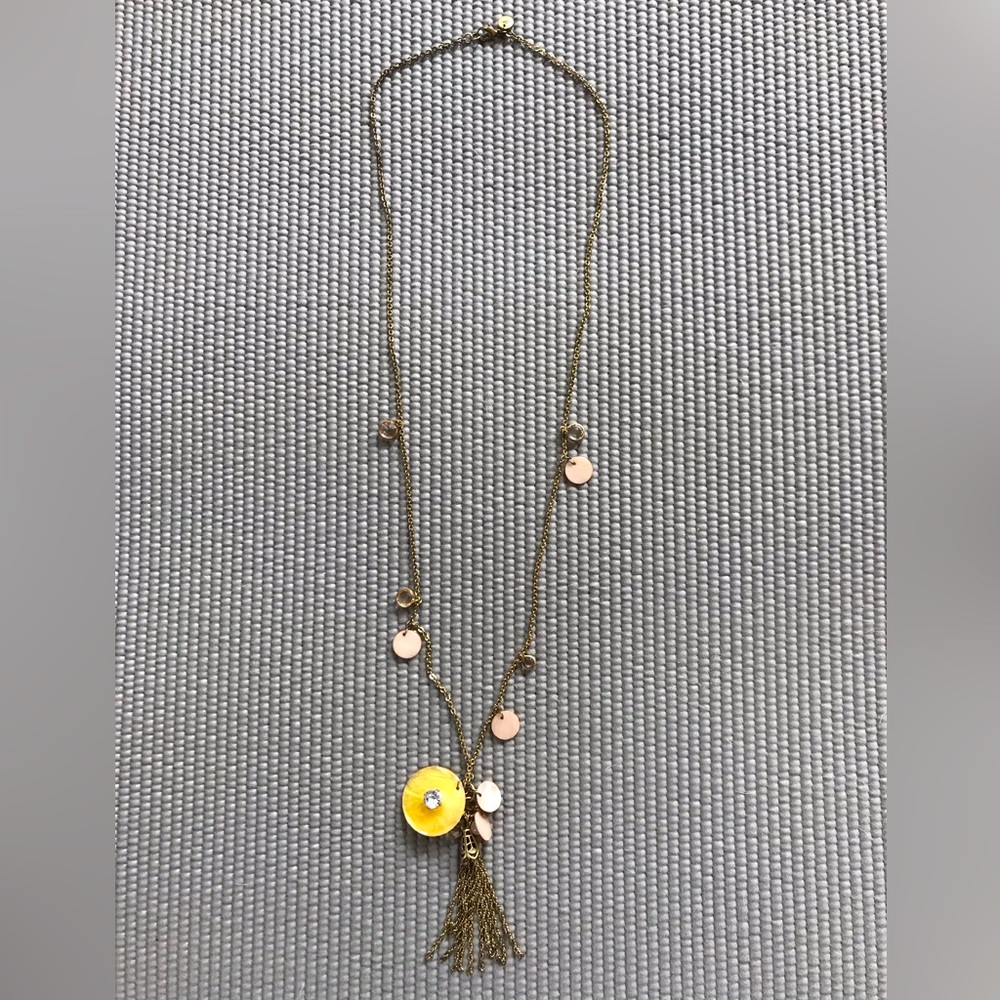 Elegant Gold and Yellow Necklace